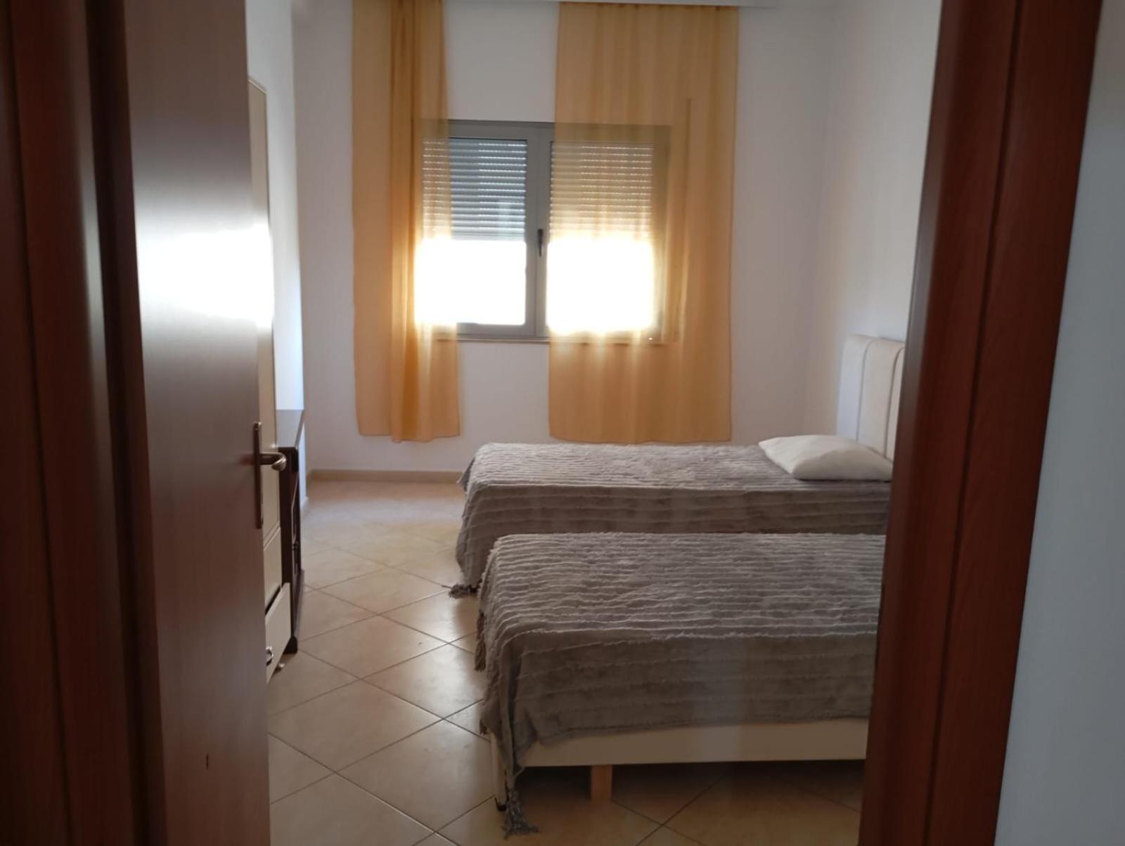 טיראנה Royal 3 Hostel מראה חיצוני תמונה