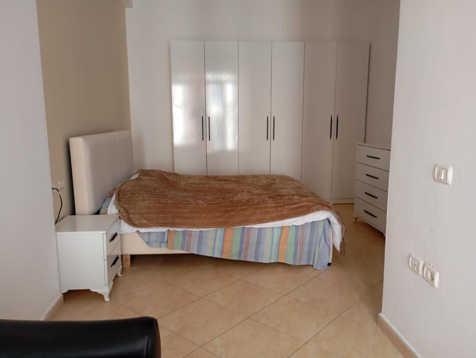 טיראנה Royal 3 Hostel מראה חיצוני תמונה