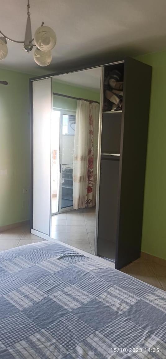 טיראנה Royal 3 Hostel מראה חיצוני תמונה