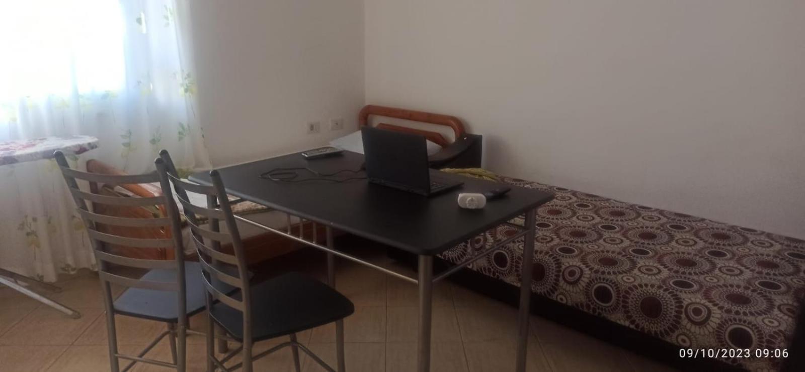 טיראנה Royal 3 Hostel מראה חיצוני תמונה