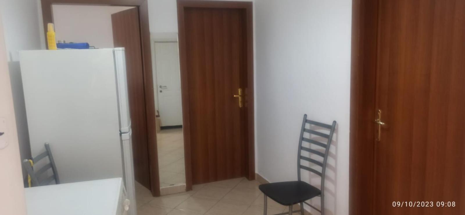 טיראנה Royal 3 Hostel מראה חיצוני תמונה