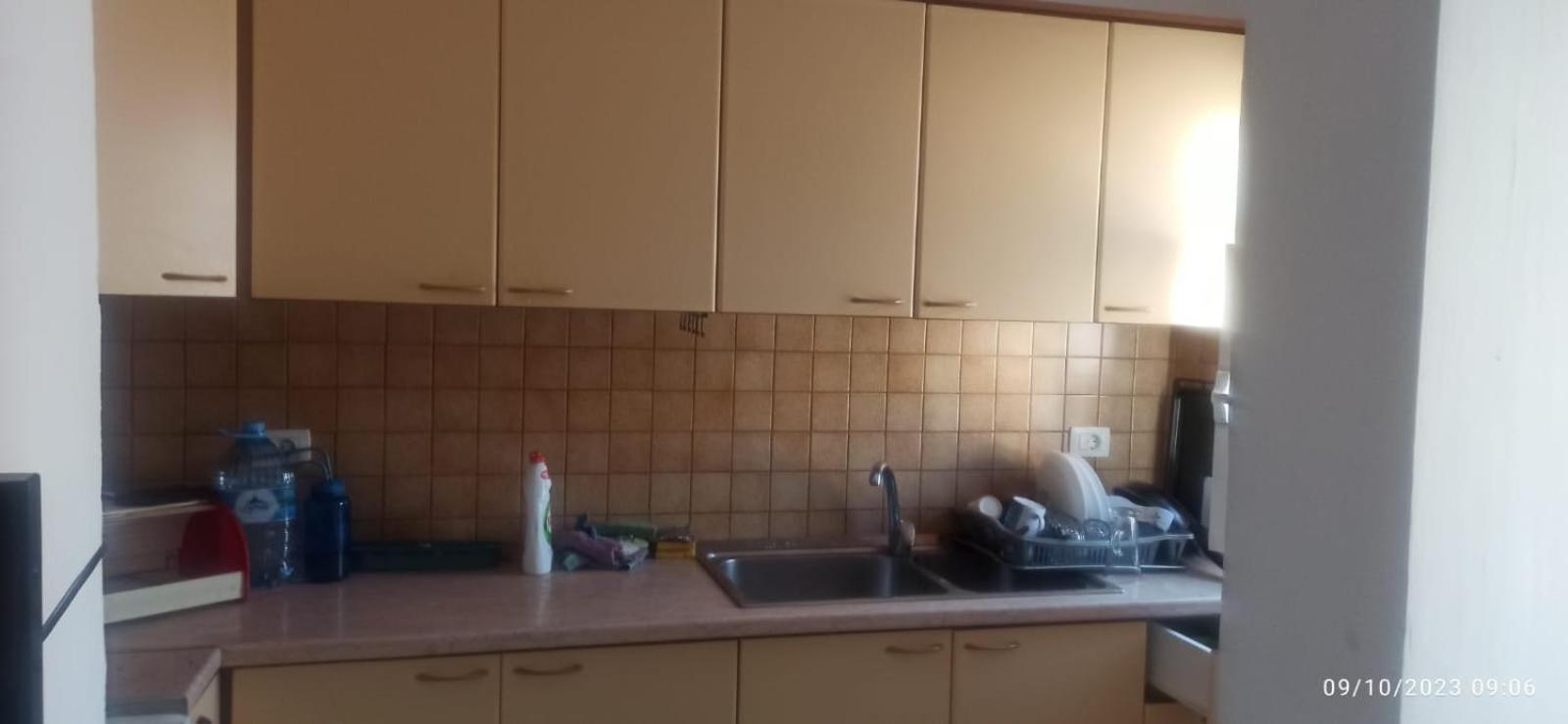 טיראנה Royal 3 Hostel מראה חיצוני תמונה