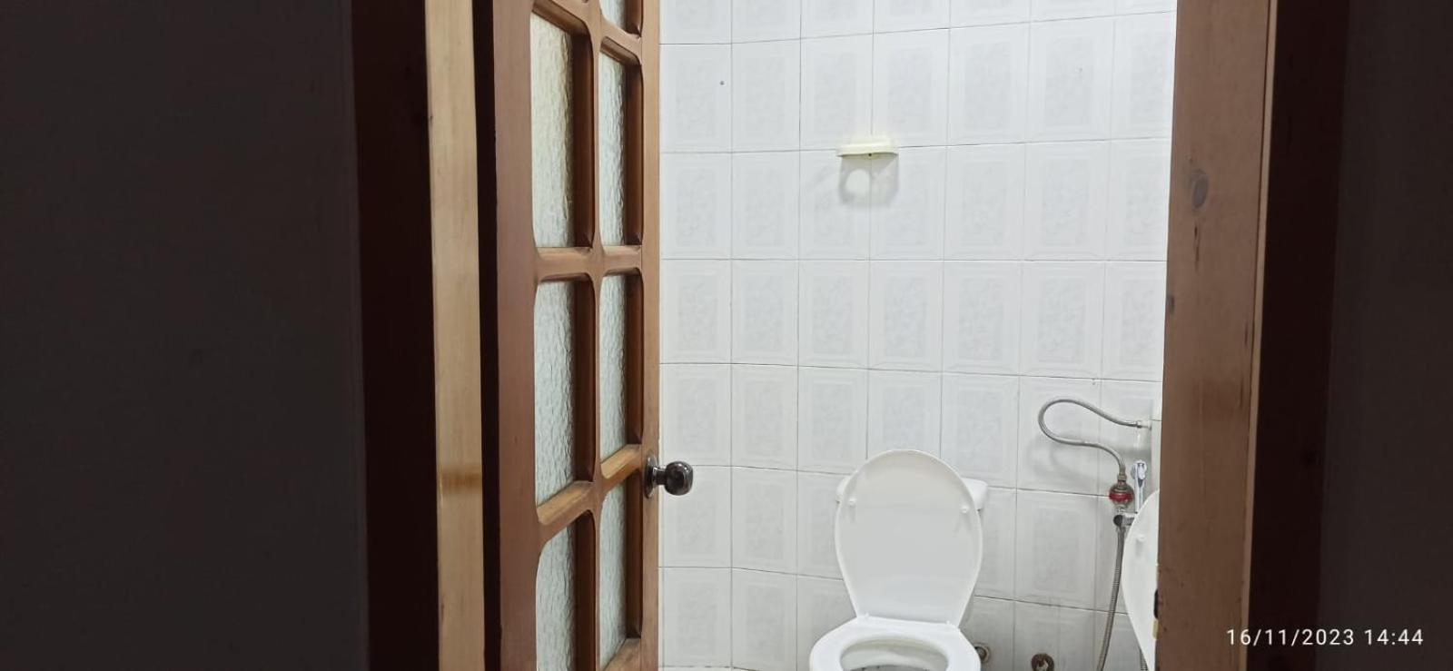טיראנה Royal 3 Hostel מראה חיצוני תמונה